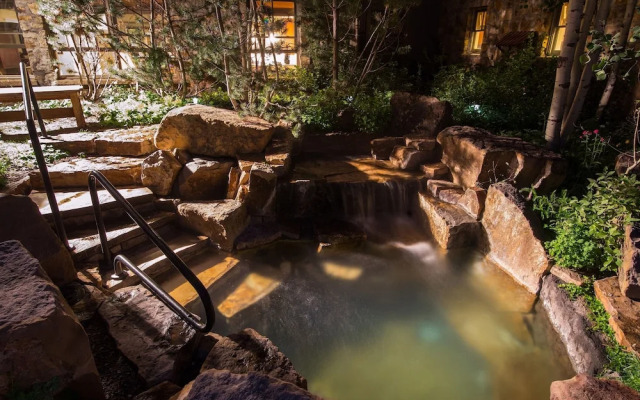 River Club 103 3 Bedroom Condo by Alpine Lodging Telluride