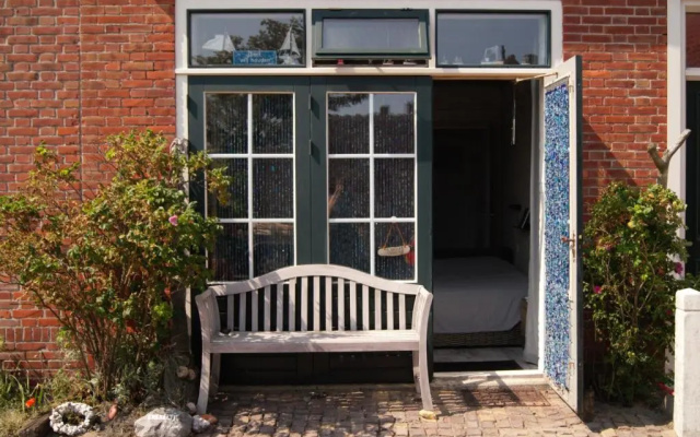 WME46 Studio 't Krekeltje aan de dijk