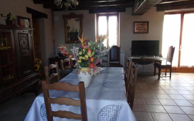 Gîte Verneix, 4 pièces, 6 personnes - FR-1-489-83