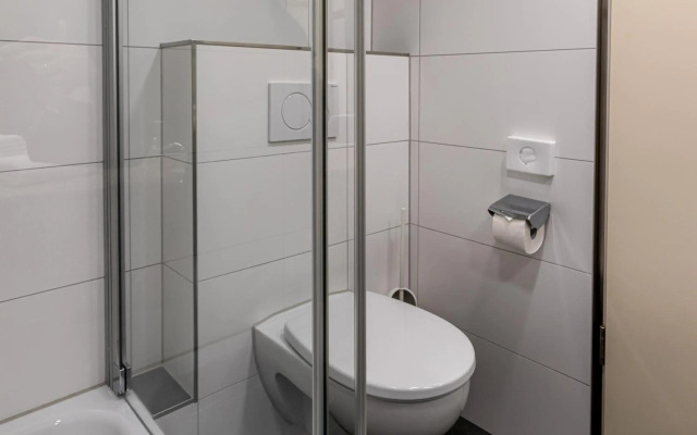 Globana Airport Hotel