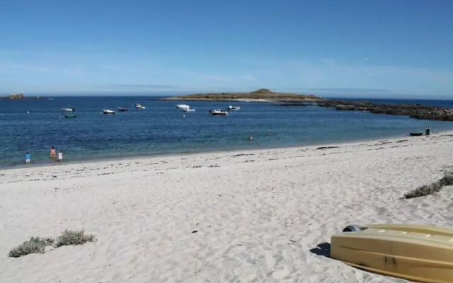 Holiday Home in Ploudalmyzeau