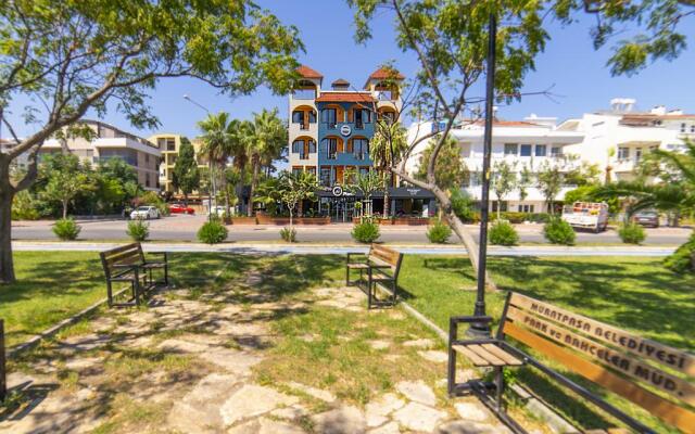 Nebilux Hotel