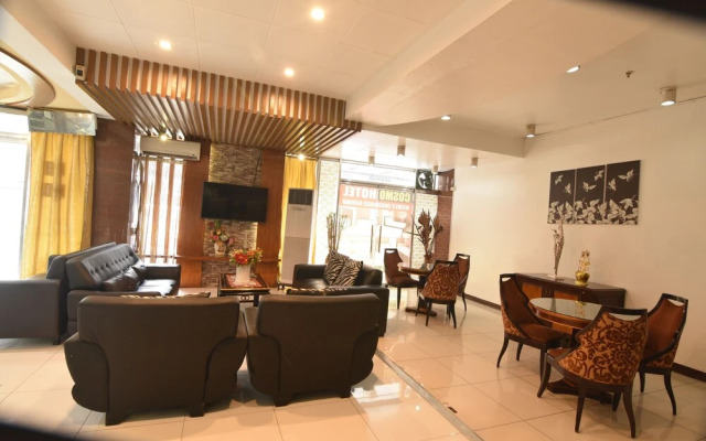 Cosmo Hotel Espana Near Ust