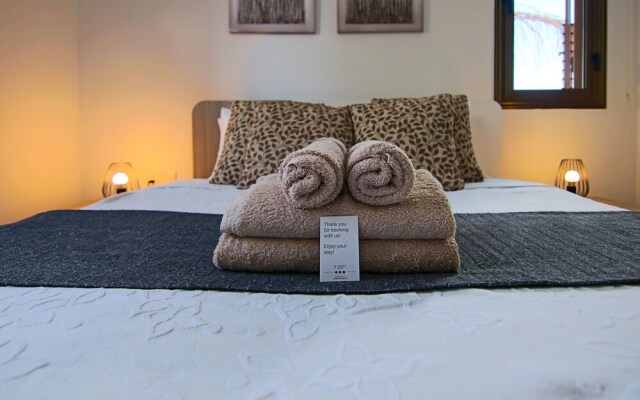 Phaedrus Living: CityView Luxury Flat Georgos 203