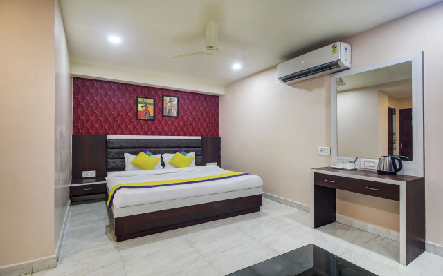 Itsy by Treebo - Golden Fiesta