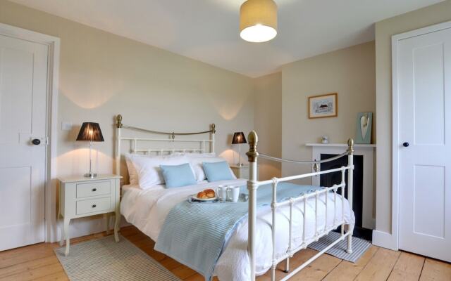 Attractive Holiday Home in Sutton Valence with Fireplace