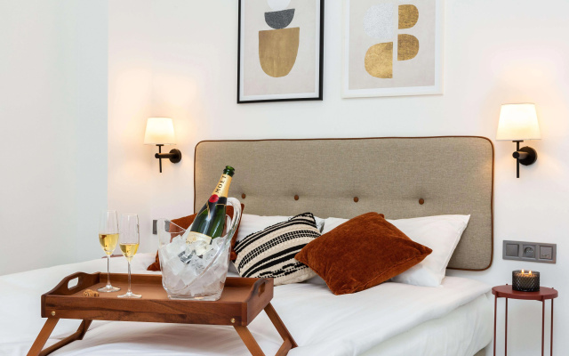 H11 Aparthotel