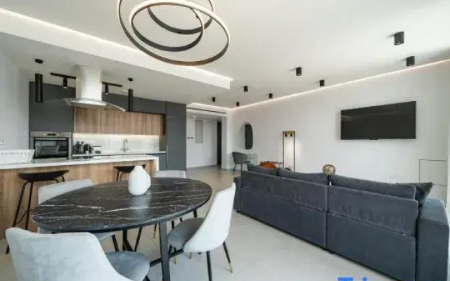 Waterside Sea View Apartments