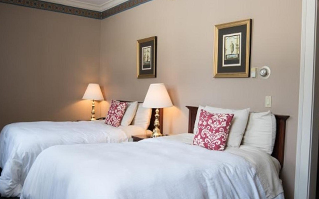 Bertram Inn at Glenmoor
