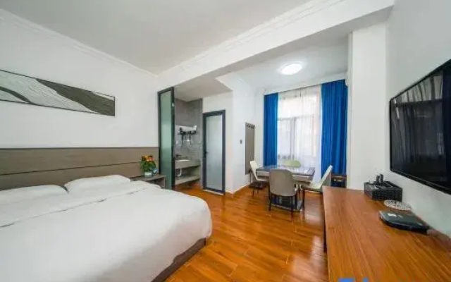 Phoenix Apartment