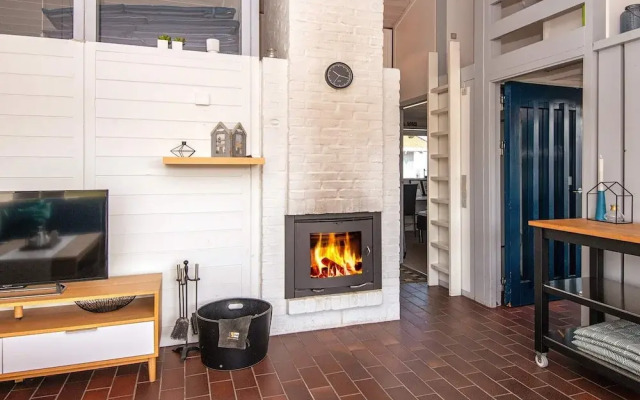6 Person Holiday Home in Aabenraa-by Traum