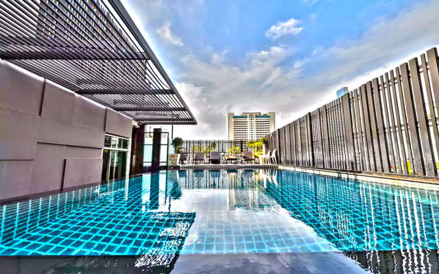 Lumpini Residence Sathorn