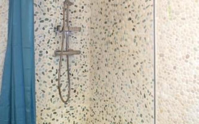 Casa Della Bougainvillea 175S