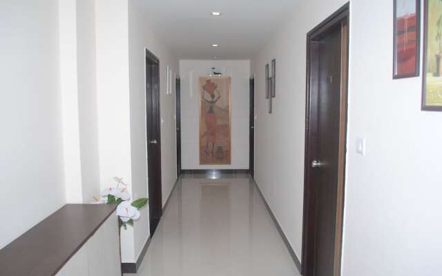 Hotel Raj Residency