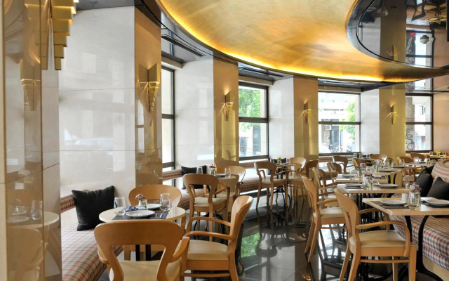 Melia Athens Hotel