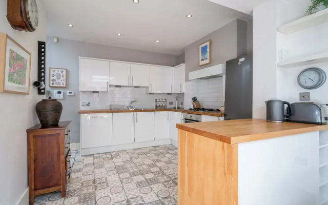 2Bedroom flat with garden in Battersea