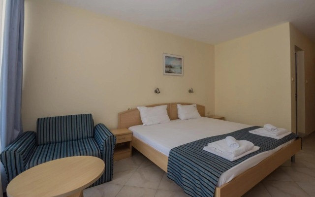 Hotel Briz