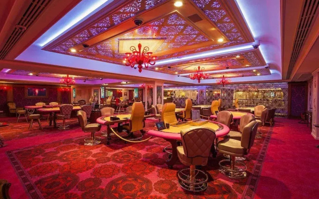 Diamond Palace Lords Plaza