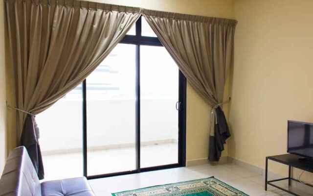 Cozy Condo at The Meridin Medini