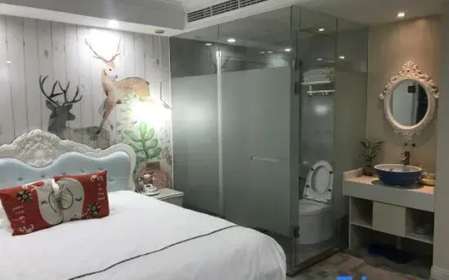 Longquan Wednesday Express Hotel