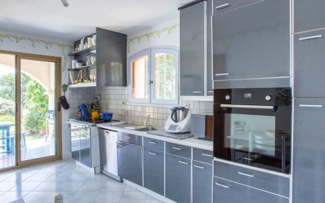 Premium Villa in Ollioules with Swimming Pool