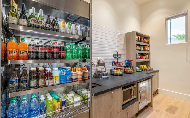 Cambria Hotel Calabasas - Malibu