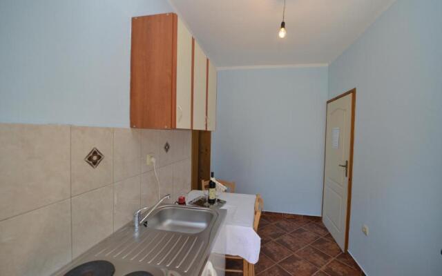 B & M Apartments