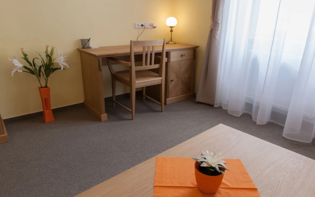 Karlova 25 Apartments