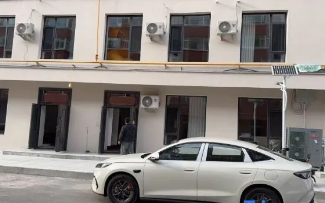 Xiyue ENJOY Vacation Apartment (Changbai Mountain West Station) — 2-star hotel in Baishan