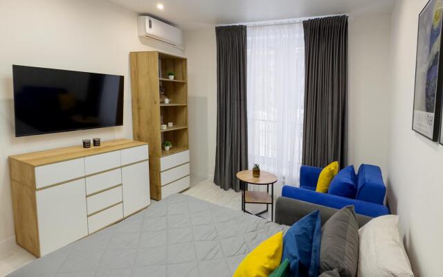 Daris apartment on Alyabyeva street 1
