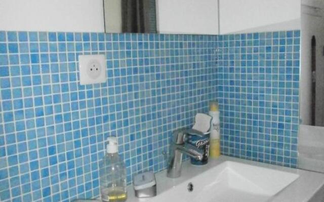 Studio équipé avec jardin+parking à la plage...