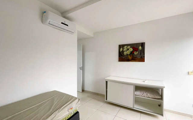 Apartamento Ubatuba, AR, Varanda Gourmet, Piscinas e 300mt Praia