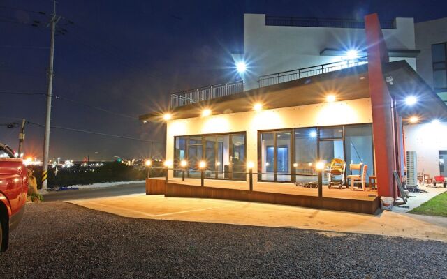 Sea and Star Pension