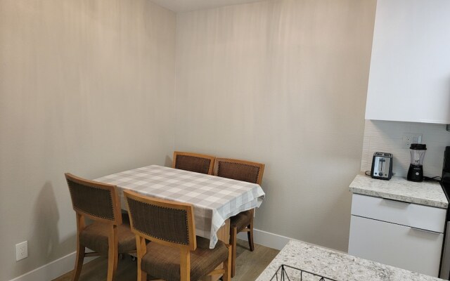 Hollywood Cosmopolitan Apartments