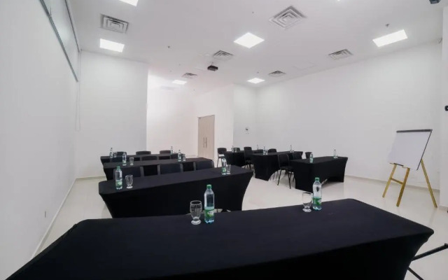 Hotel Dorado Plaza Alto Prado