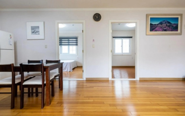 Jeju Palm Hills Pension