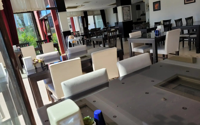Carna Garden Hotel