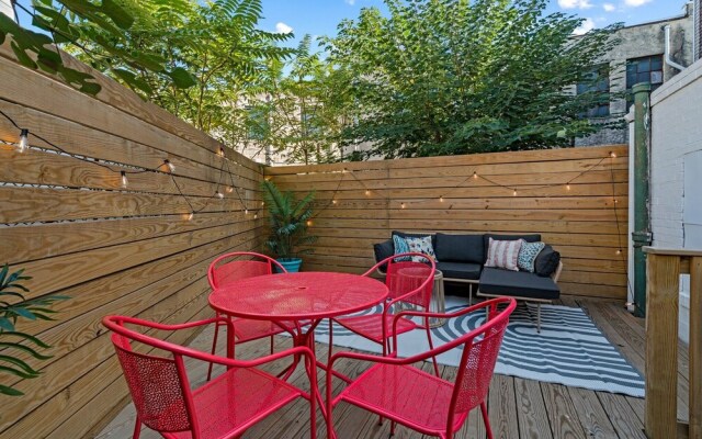Passyunk Square Spacious 1BR - Huge Deck