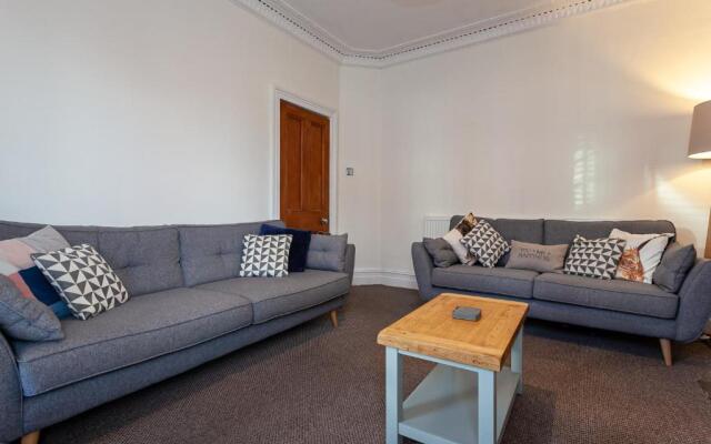 Large and Luminous Liverpool Home With Garden