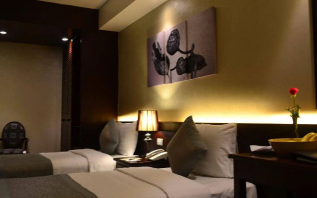 Rising Dragon Villa Hotel