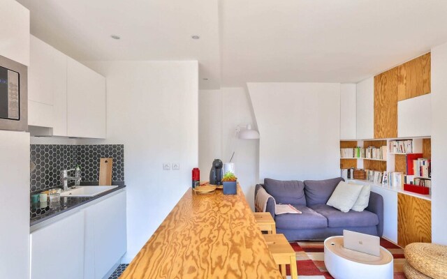 Fully Equipped Apartment Near the Canal Saint Martin