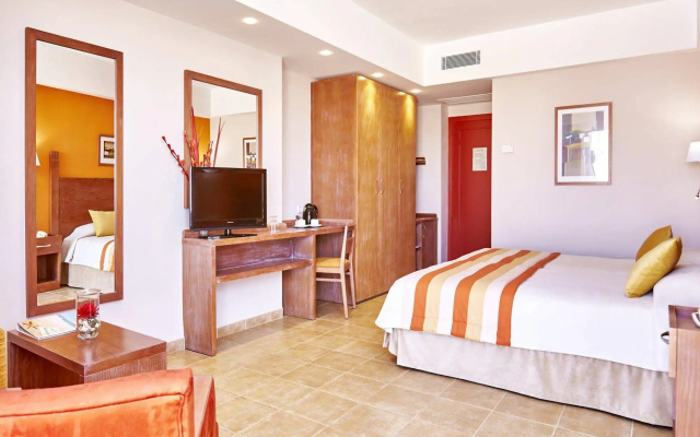 Universal Grand León & Spa