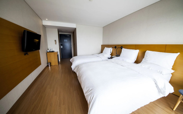 Asia Lakeside Hotel