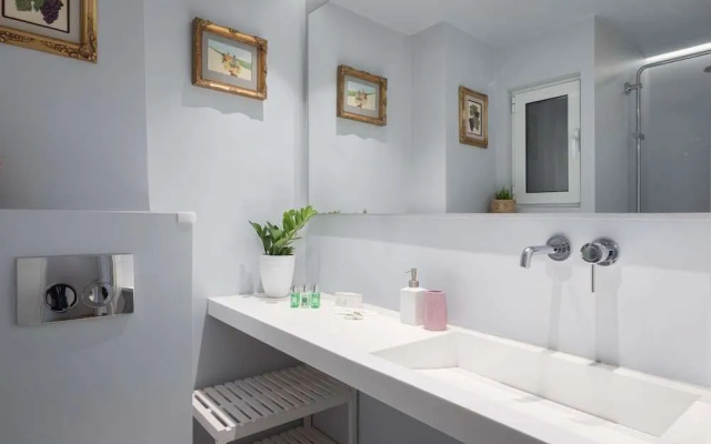 Acropolis Vibe Residence