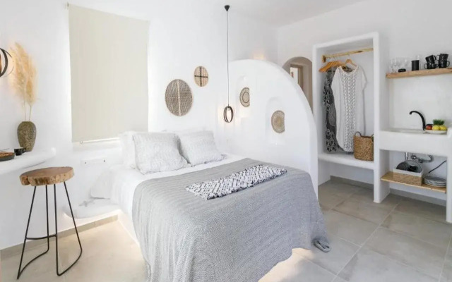 Naxos Earth Suites