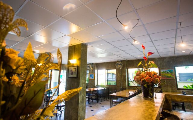 Central Place Hotel