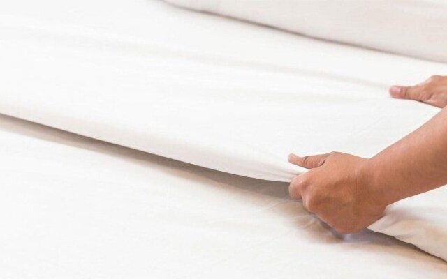 Super 6 Inn & Suites Baton Rouge