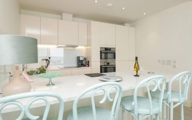 Apartment 20 Summer Place
