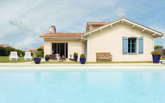 Spacious villa with private swimming pool near a golf course