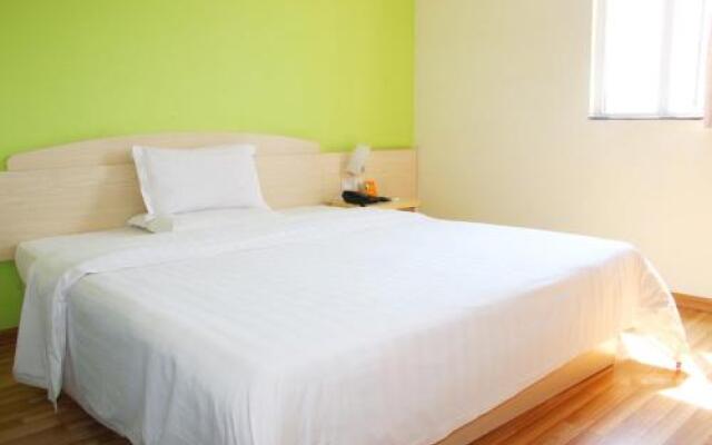 7Days Inn Luoyang Zhongzhou Road Hall of Enlightened Rule